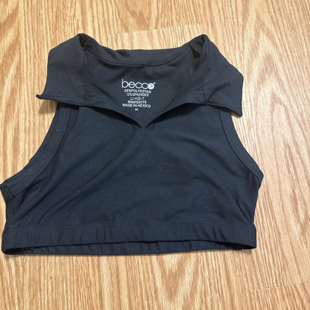 Black cropped collard top